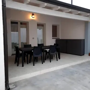 https://appartamento-su-palazzina-storica-in-centro-a-santantioco.in-sardinia.net