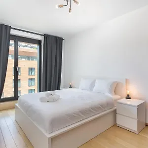 https://apt-angel-city-cosy.krakowhotelspoland.com